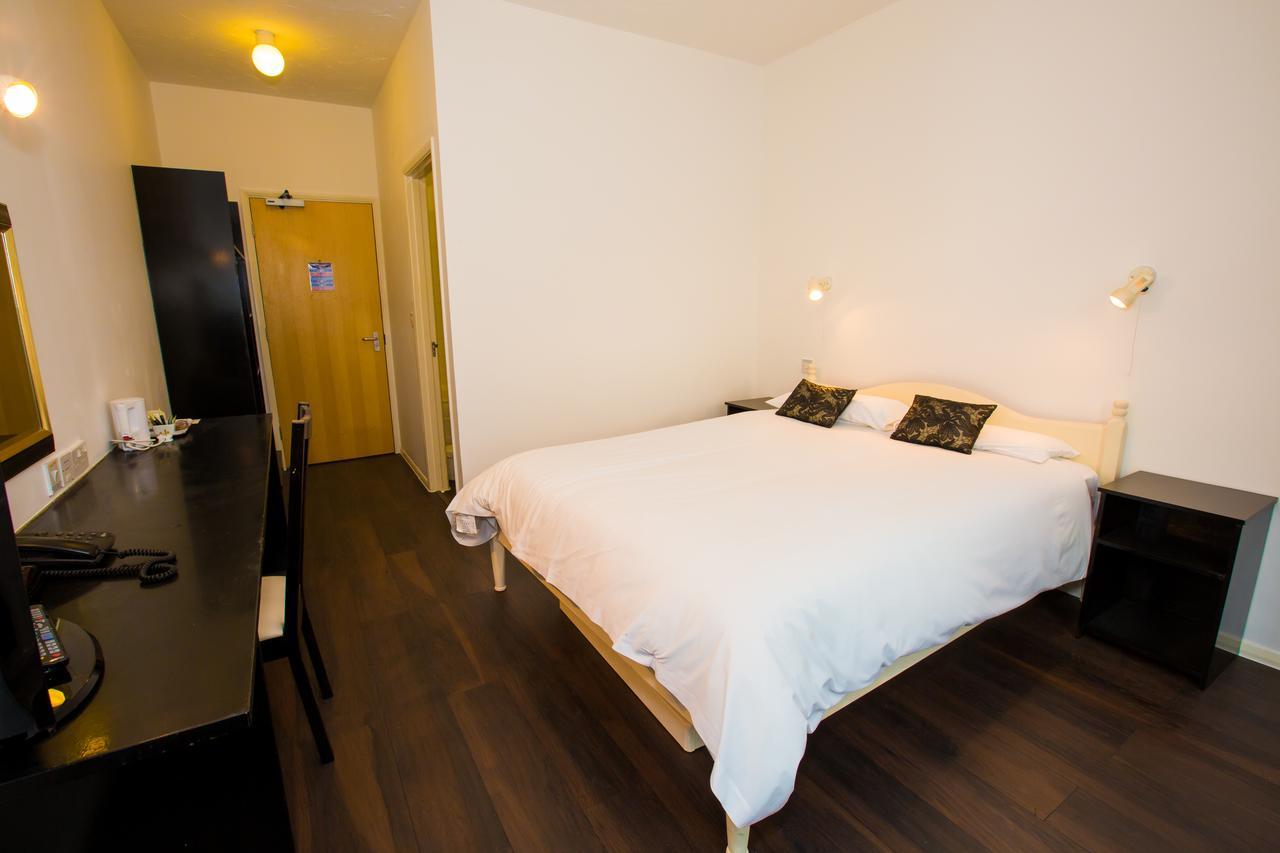 Gray Manor Hotel Cholderton Екстериор снимка