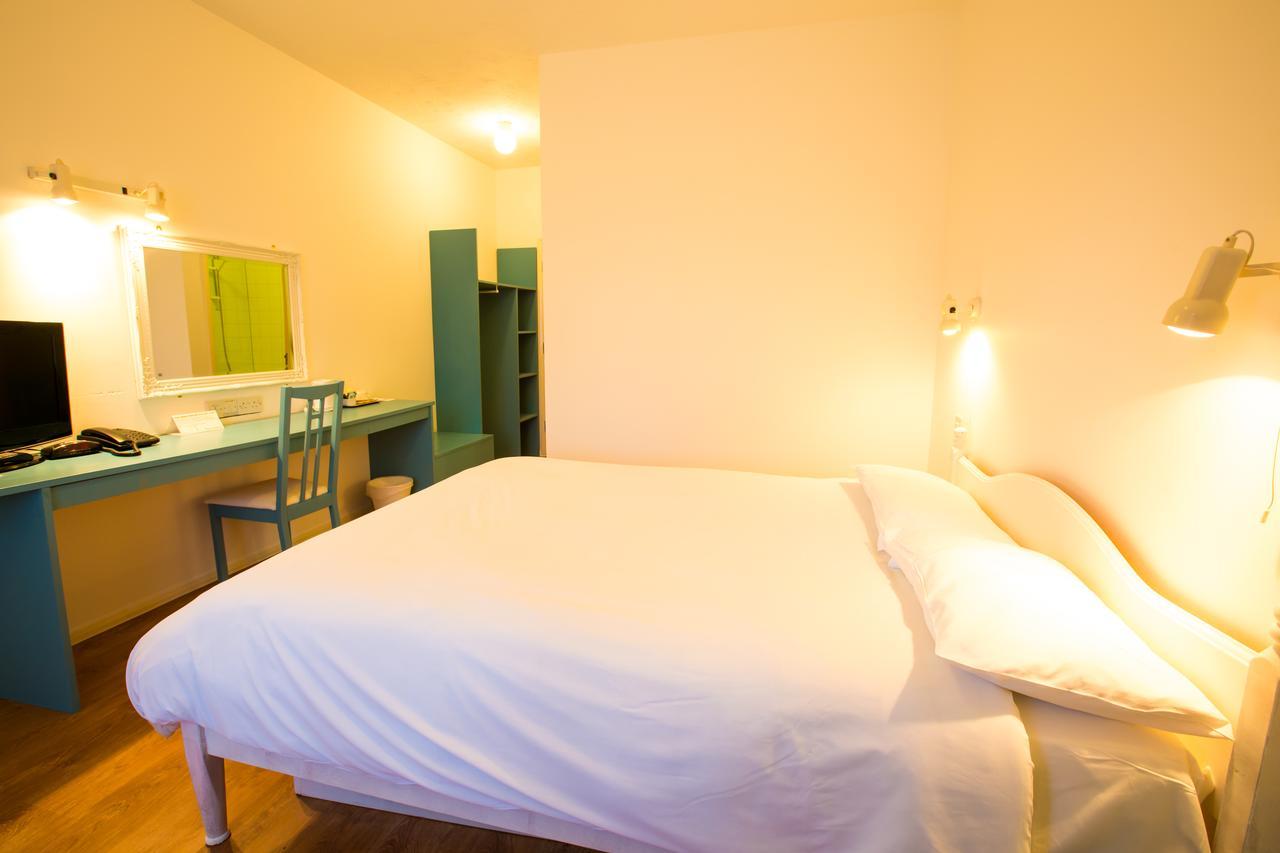 Gray Manor Hotel Cholderton Екстериор снимка