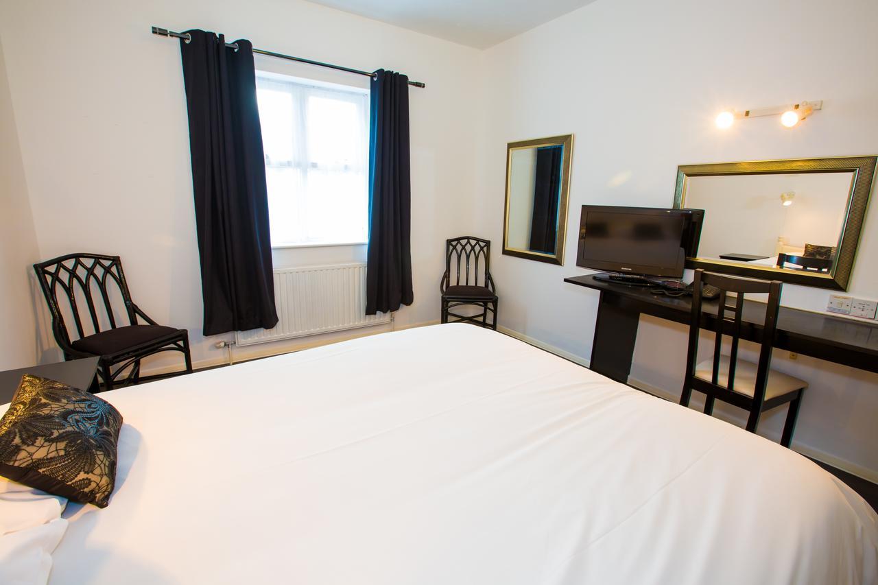 Gray Manor Hotel Cholderton Екстериор снимка